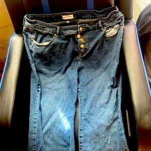 Bell bottom lane Bryant multi buttons jeans